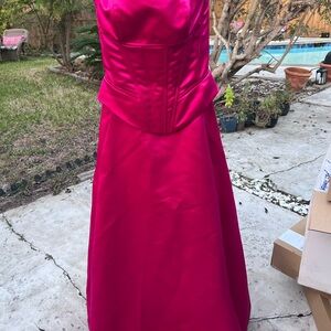 Jessica McClintock Fuchsia Strapless Dress
